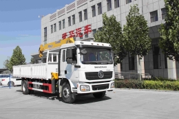 Манипулятор 6,3т 4х2 Шахман (2)